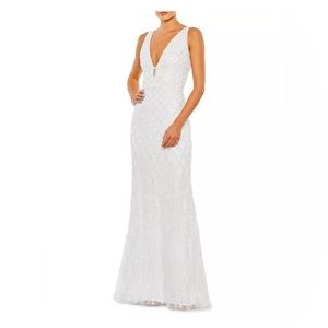 Mac Duggal Sequin Beaded Embellished V-Neck Column Long Gown Dress